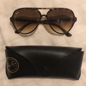 Ray-Ban Resin Aviator Sunglasses Tortoise RB4125